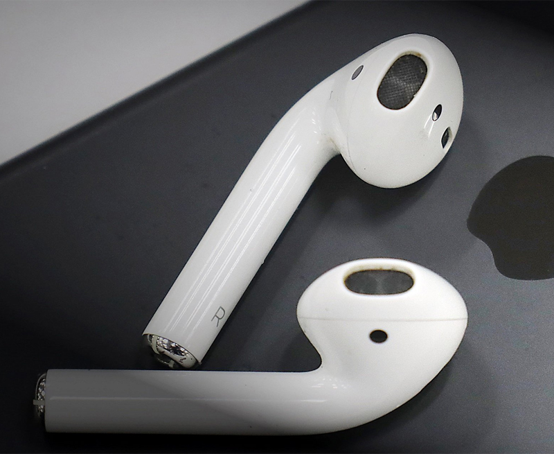 Nếu không may AirPods của bạn bị hỏng, hãy liên hệ với trung tâm bảo hành và sửa chữa